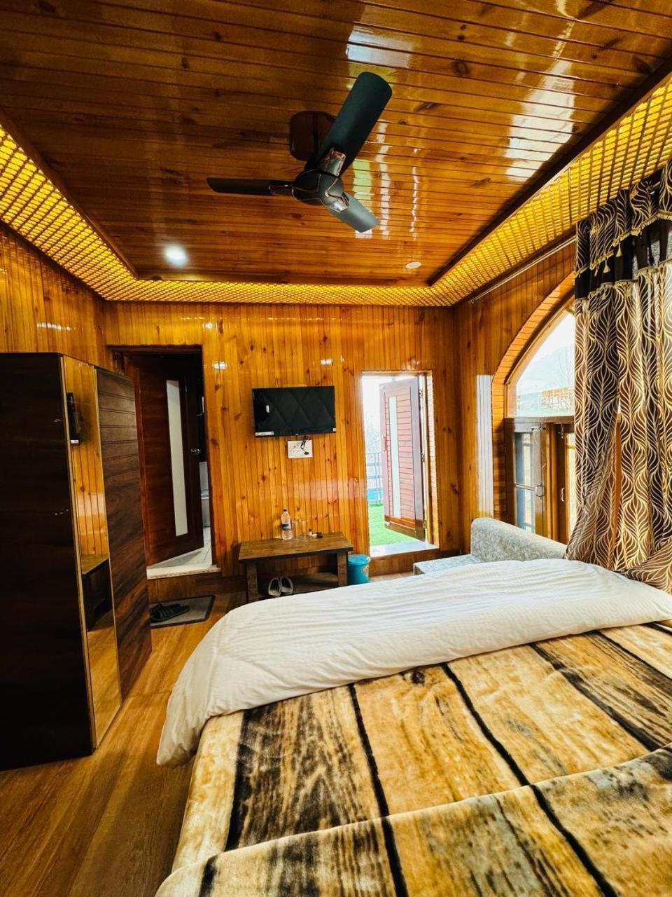 Frosty Mountain Resort ปาฮาลกัม ภายนอก รูปภาพ