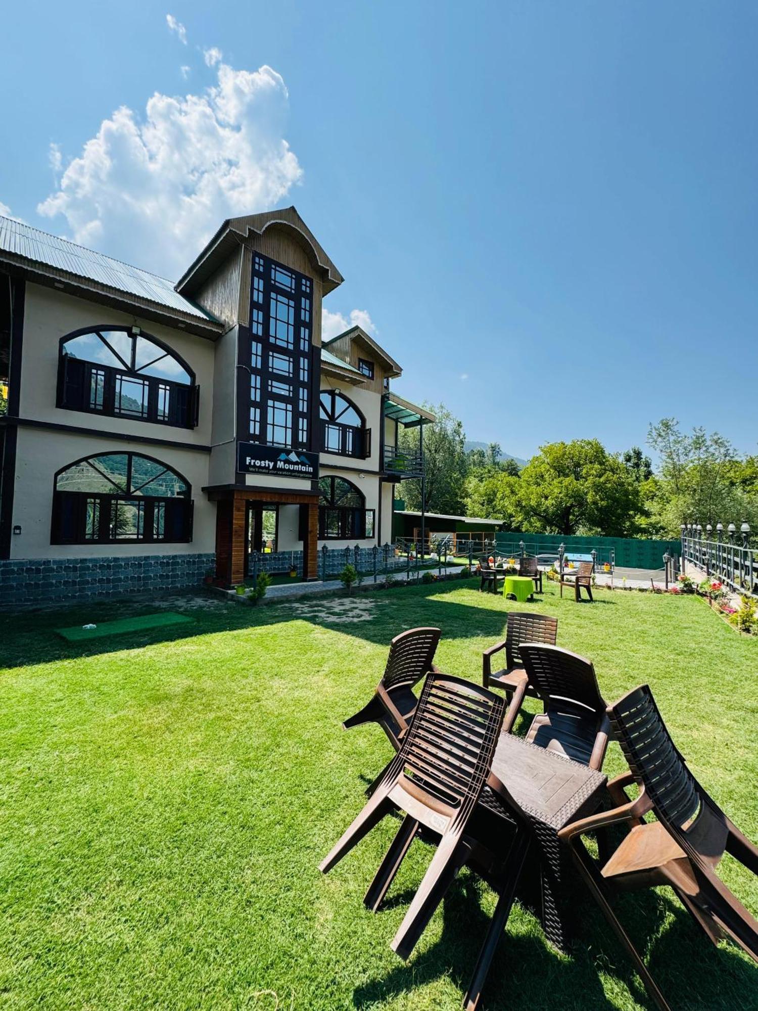 Frosty Mountain Resort ปาฮาลกัม ภายนอก รูปภาพ
