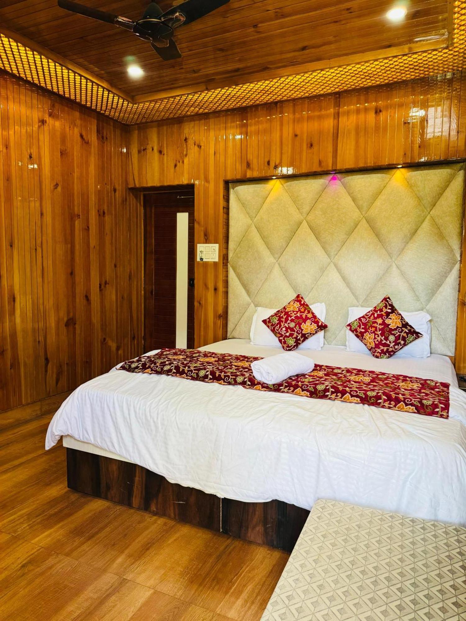 Frosty Mountain Resort ปาฮาลกัม ภายนอก รูปภาพ