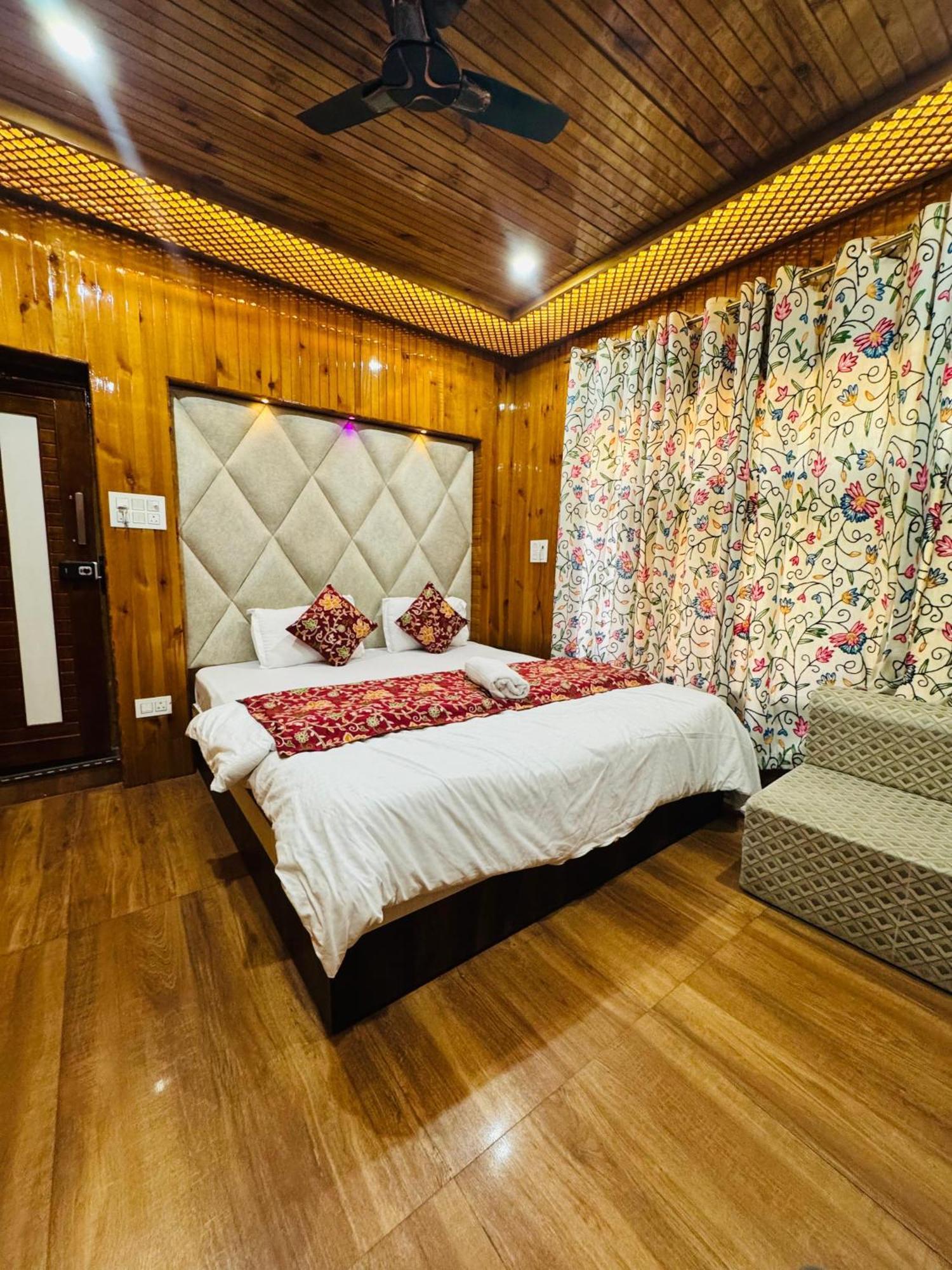 Frosty Mountain Resort ปาฮาลกัม ภายนอก รูปภาพ