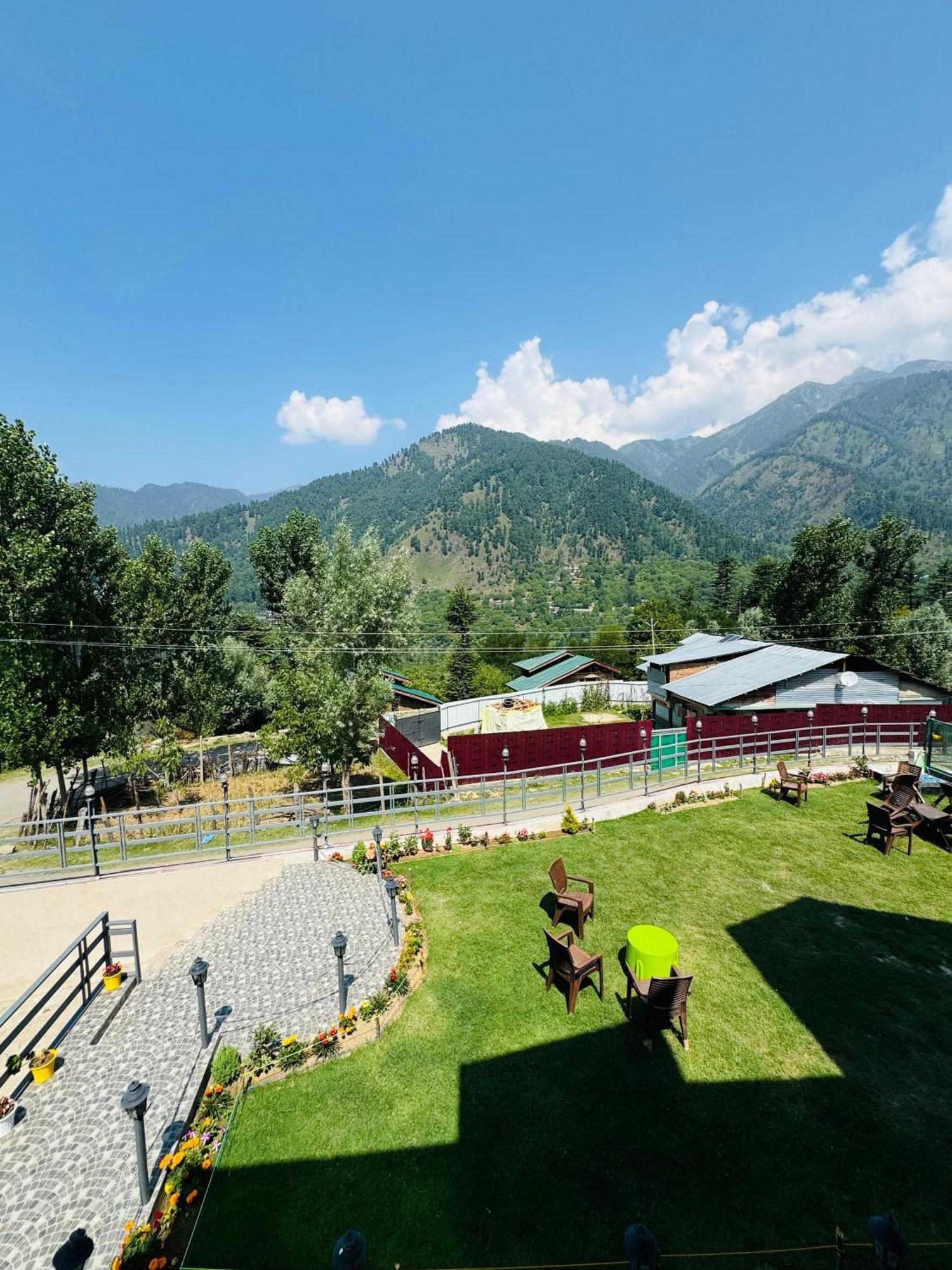 Frosty Mountain Resort ปาฮาลกัม ภายนอก รูปภาพ